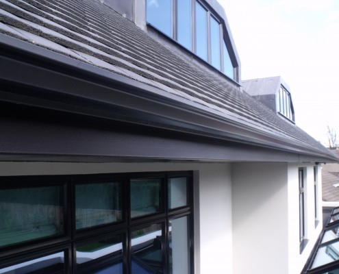 Close-up of Seamless Aluminium Gutter