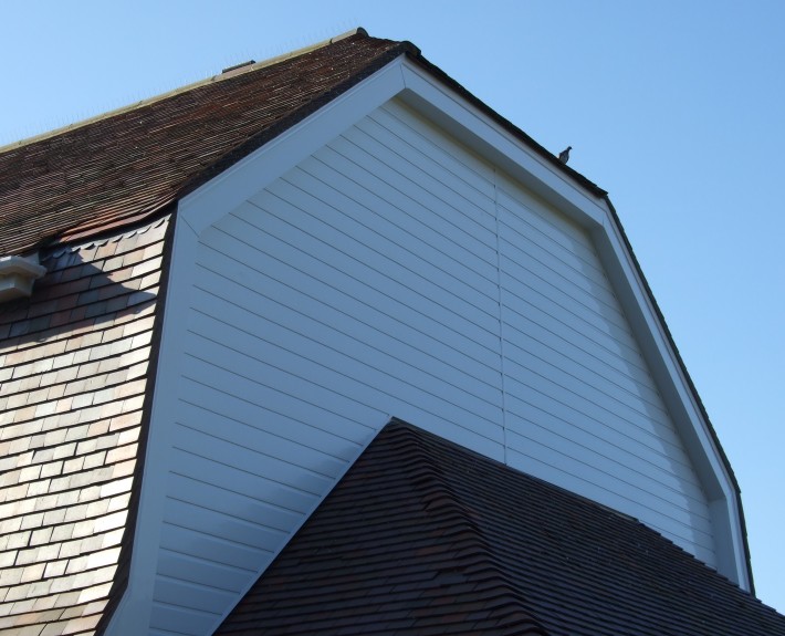 Dutch Barn With Modern PVC Cladding