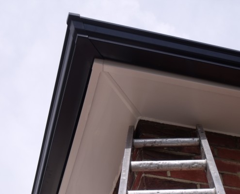 Seamless Aluminium Guttering Gable End With UPVC Soffit