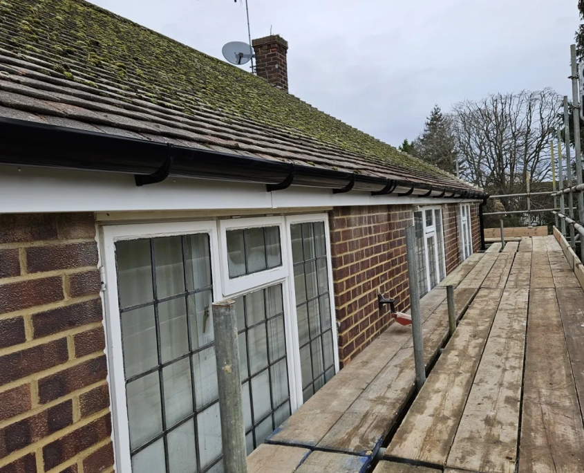 Finlock Concrete Guttering Replacement in Guildford 1